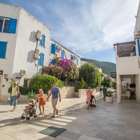 Slovenska Plaza Lux 4*