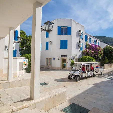 Slovenska Plaza Lux Hotel