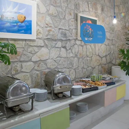 Slovenska Plaza Lux 4*