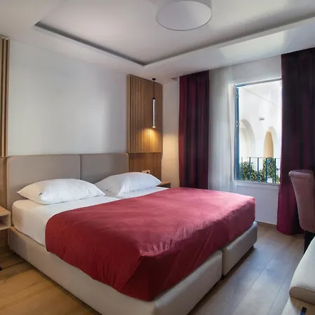 Slovenska Plaza Lux 4* Budva