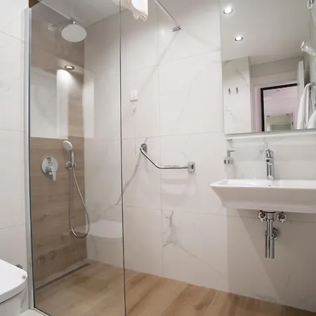 Hotel Slovenska Plaza Lux 4*