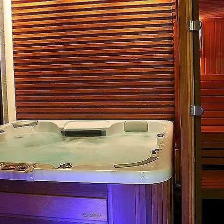 Slovenska Plaza Lux Hotel