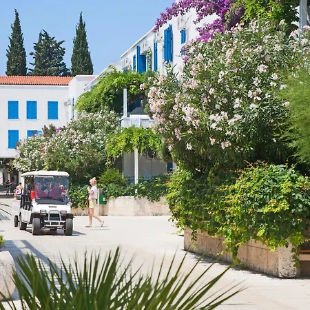 מלון Slovenska Plaza 4*